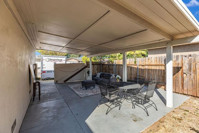 5200 Glide Ct, Sacramento, CA 95841