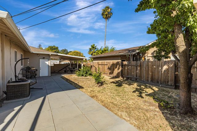 5200 Glide Ct, Sacramento, CA 95841