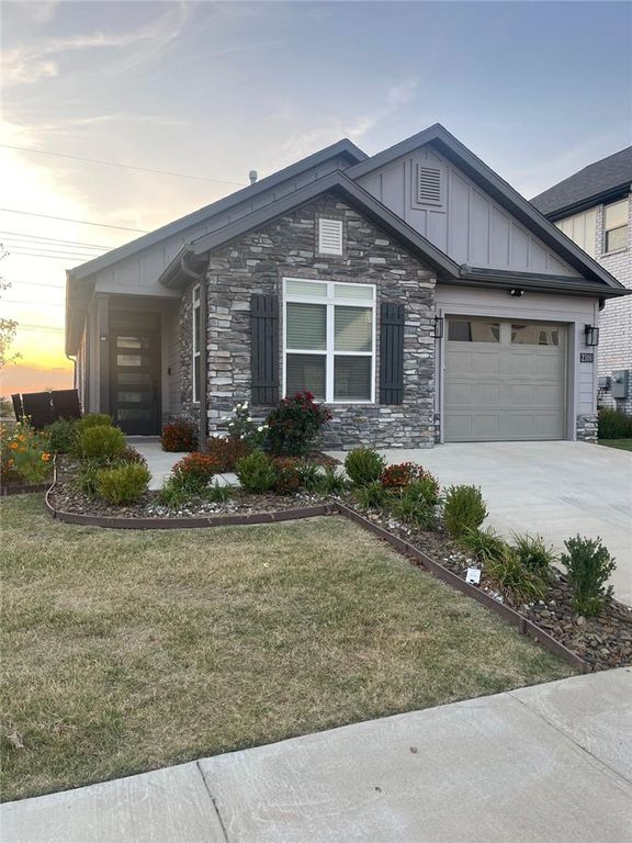 2310 SW Poppy Street, Bentonville, AR 72713