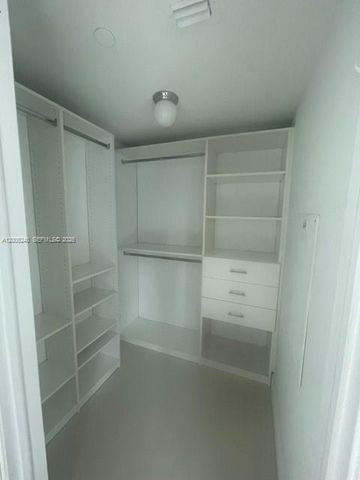 350 S Miami Ave 1112, Miami, FL 33130