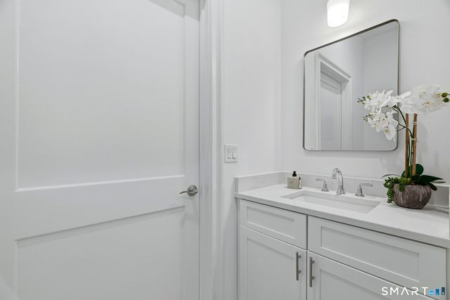 30-1 Lords Meadow Lane, Old Lyme, CT 06371