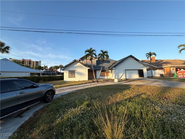 1531 SW 58th LN, Cape Coral, FL 33914