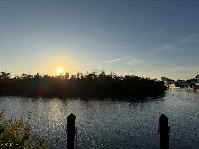 1531 SW 58th LN, Cape Coral, FL 33914