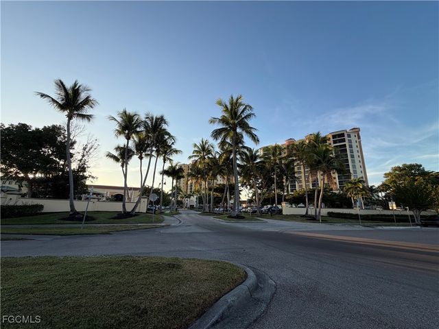 1531 SW 58th LN, Cape Coral, FL 33914