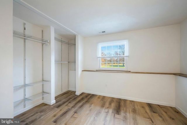 2 DUTTON RD, New Freedom, PA 17349