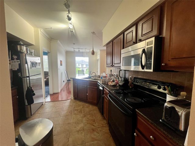 7701 Rialto BLVD 1328, Austin, TX 78735