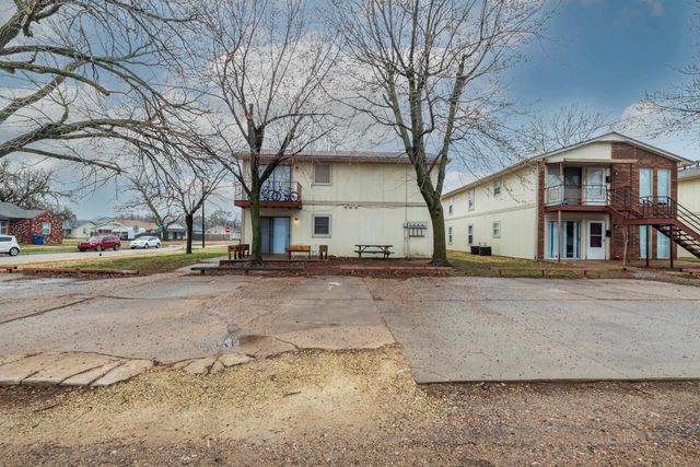 1646 S Fern St, Wichita, KS 67213