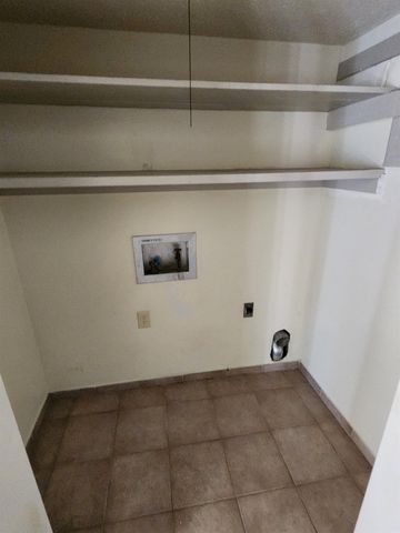 1646 S Fern St, Wichita, KS 67213