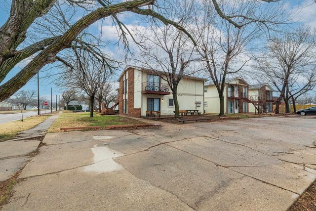 1646 S Fern St, Wichita, KS 67213