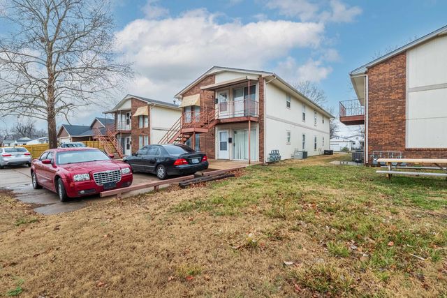 1646 S Fern St, Wichita, KS 67213