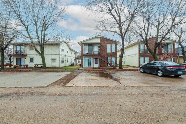 1646 S Fern St, Wichita, KS 67213
