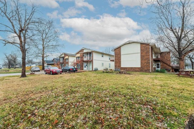 1646 S Fern St, Wichita, KS 67213