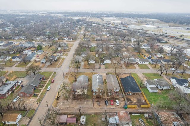 1646 S Fern St, Wichita, KS 67213