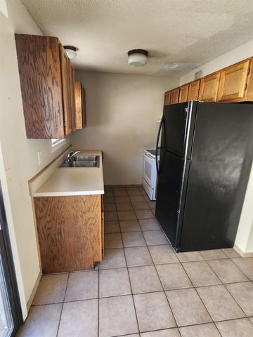 1646 S Fern St, Wichita, KS 67213