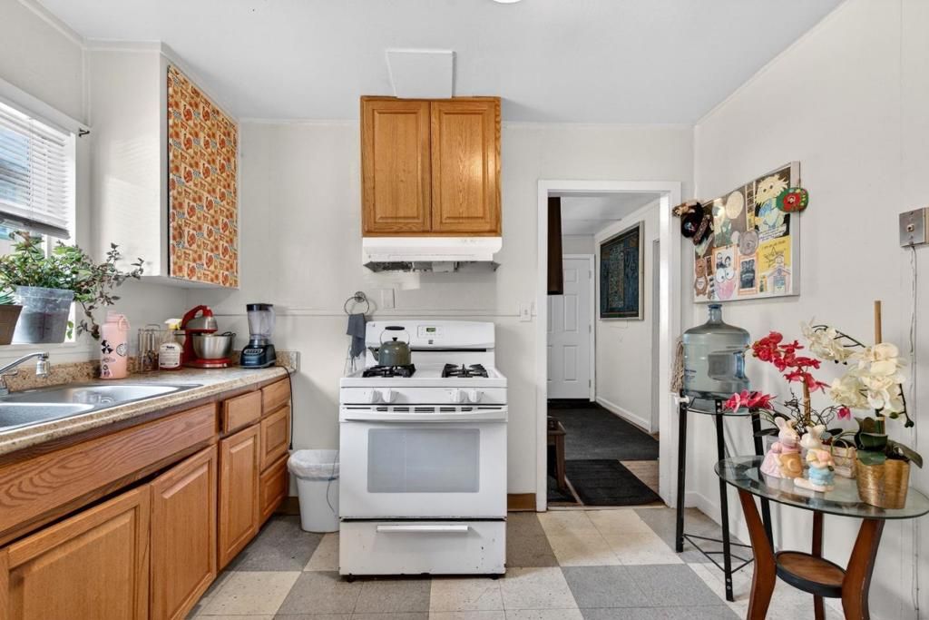 Image 13 of property listing at 782 Kilbreth Avenue, Salinas, CA 93905