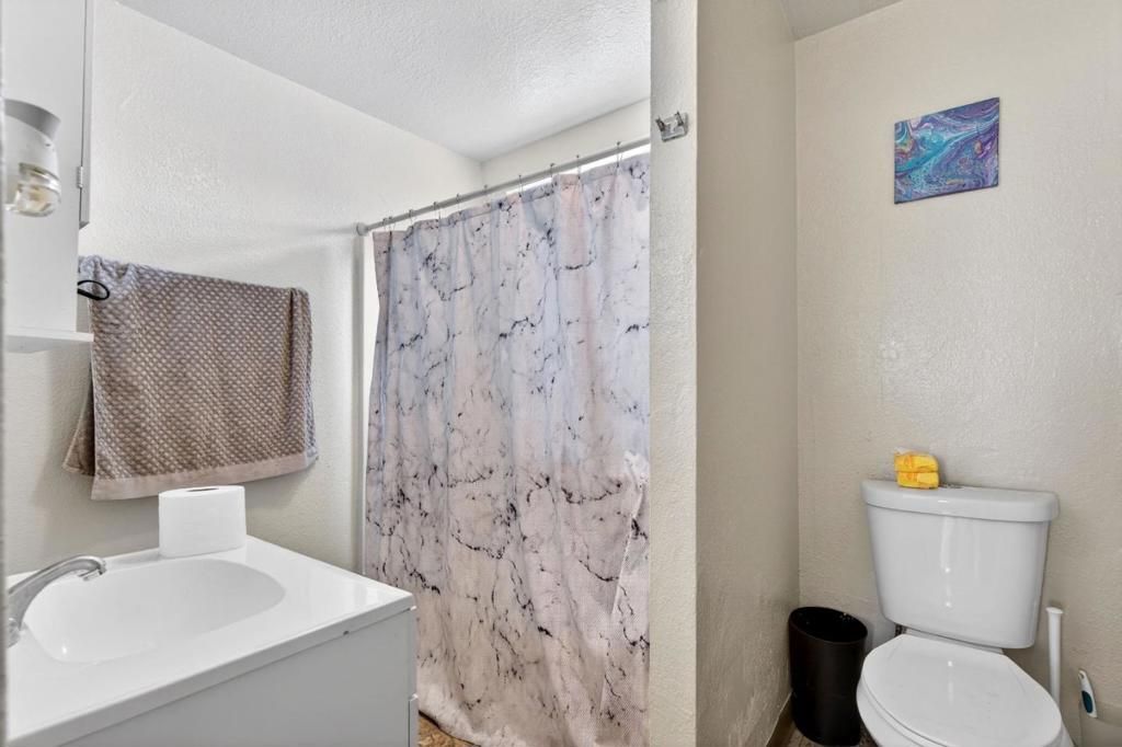 Image 15 of property listing at 782 Kilbreth Avenue, Salinas, CA 93905