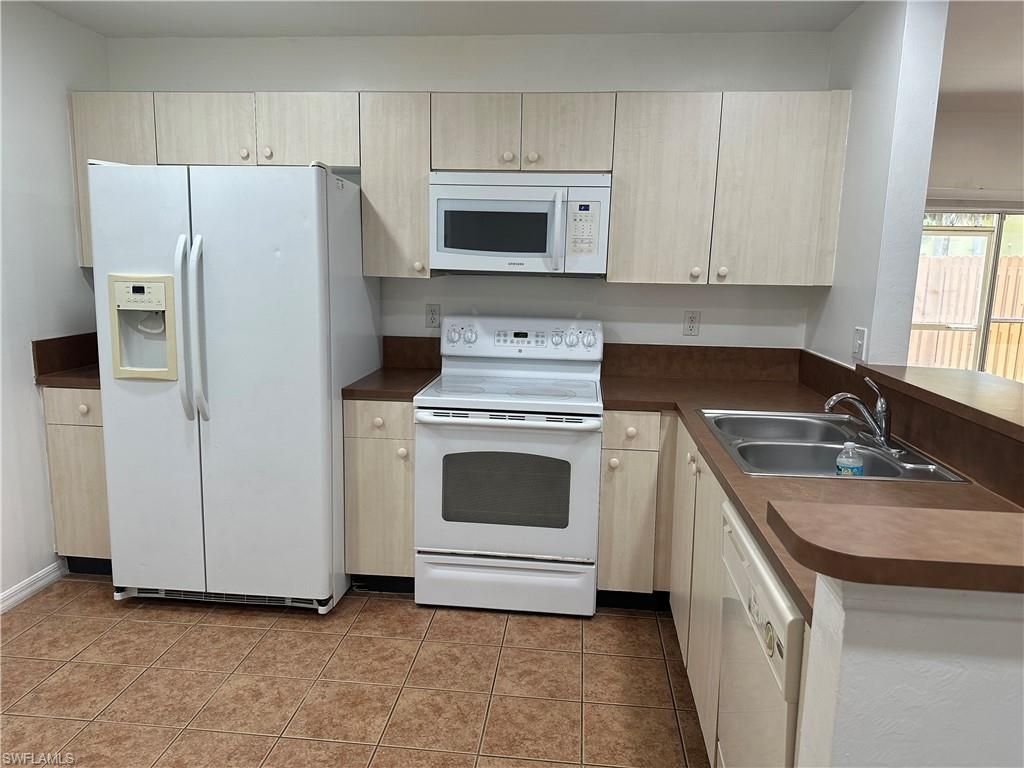 4225 Bellasol CIR 1612, FORT MYERS, FL 33916 — photo 3