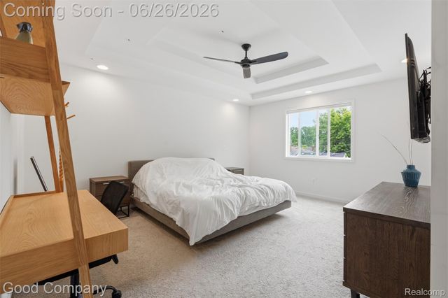 8431 Kenberton Drive, Oak Park, MI 48237