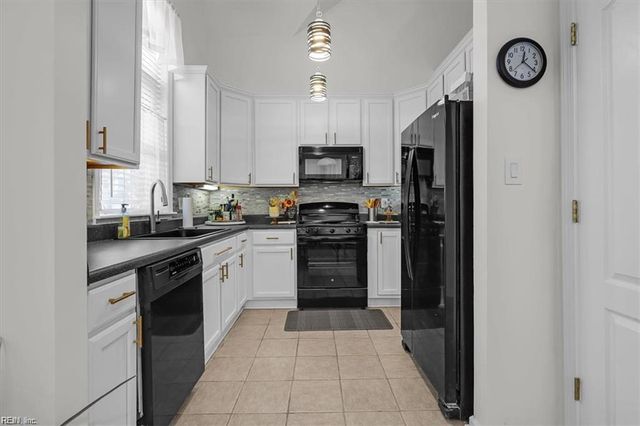 100 Bluff Terrace, Newport News, VA 23602