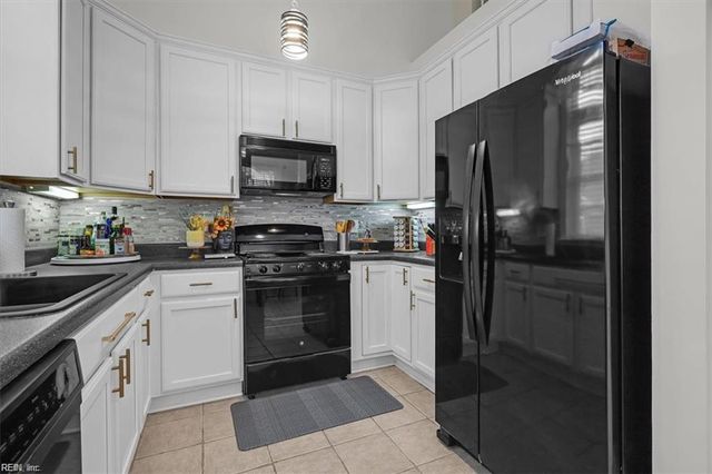 100 Bluff Terrace, Newport News, VA 23602