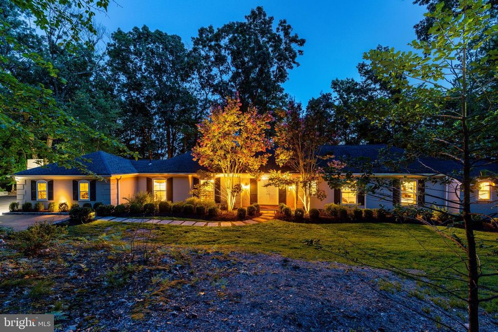 1749 S FORGE MOUNTAIN DR, Valley Forge, PA 19481