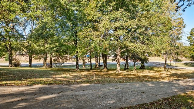 Inwood, Fayetteville, AR 72701