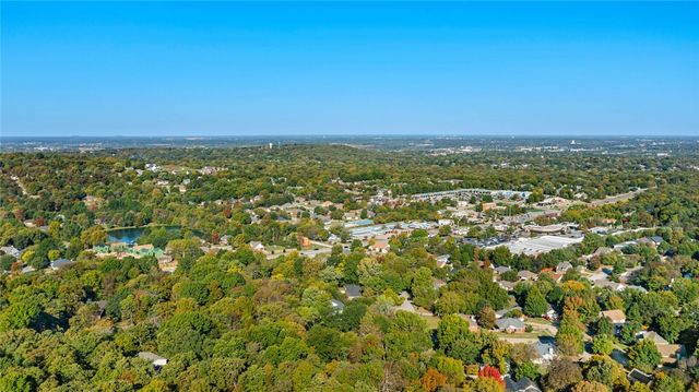 Inwood, Fayetteville, AR 72701