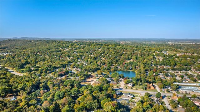 Inwood, Fayetteville, AR 72701