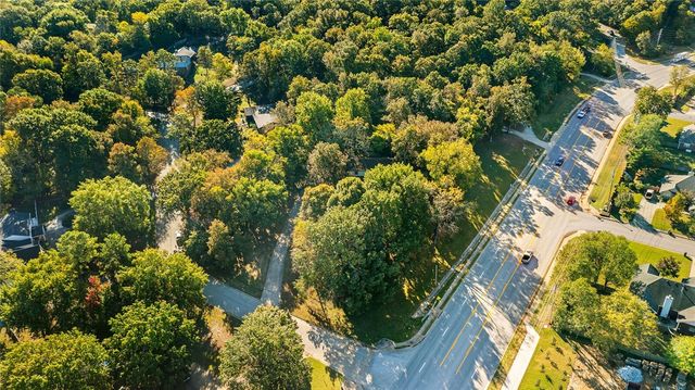 Inwood, Fayetteville, AR 72701