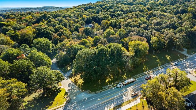 Inwood, Fayetteville, AR 72701