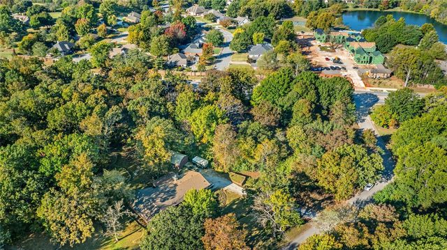 Inwood, Fayetteville, AR 72701