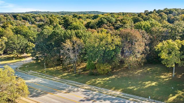 Inwood, Fayetteville, AR 72701