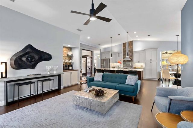 7324 LINKS COURT, Sarasota, FL 34243