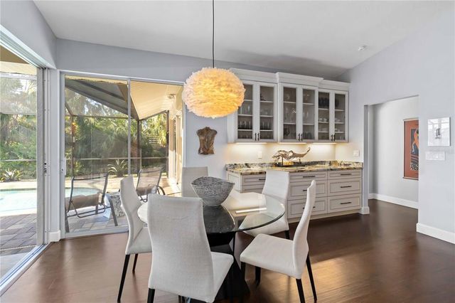 7324 LINKS COURT, Sarasota, FL 34243