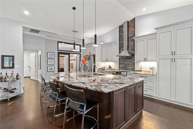 7324 LINKS COURT, Sarasota, FL 34243