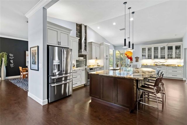 7324 LINKS COURT, Sarasota, FL 34243