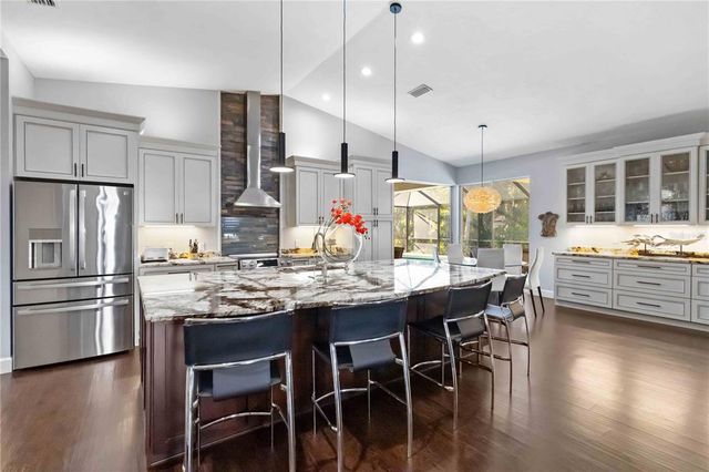 7324 LINKS COURT, Sarasota, FL 34243