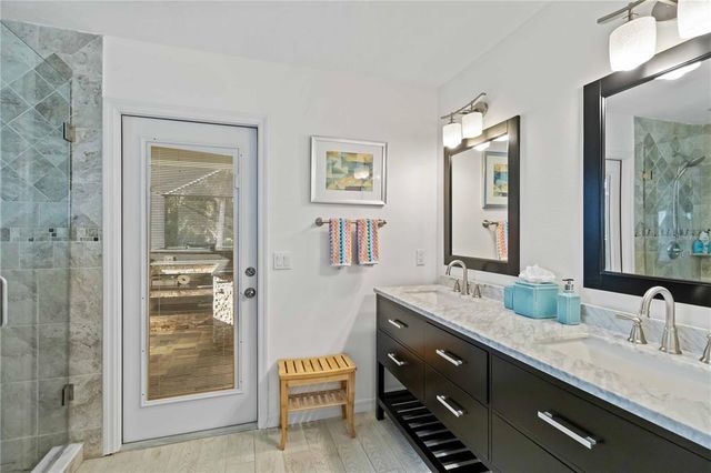 7324 LINKS COURT, Sarasota, FL 34243