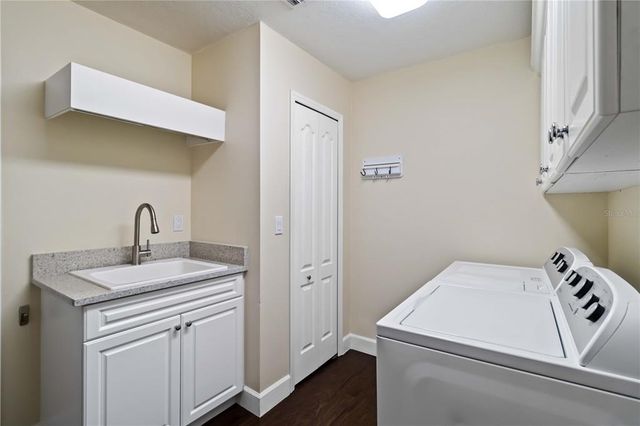 7324 LINKS COURT, Sarasota, FL 34243