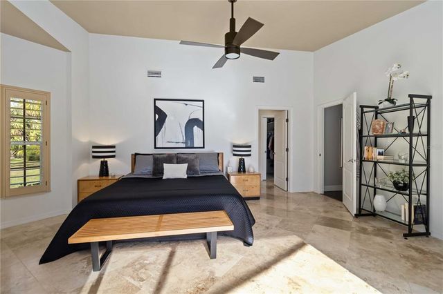 7324 LINKS COURT, Sarasota, FL 34243