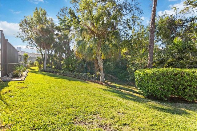 7324 LINKS COURT, Sarasota, FL 34243