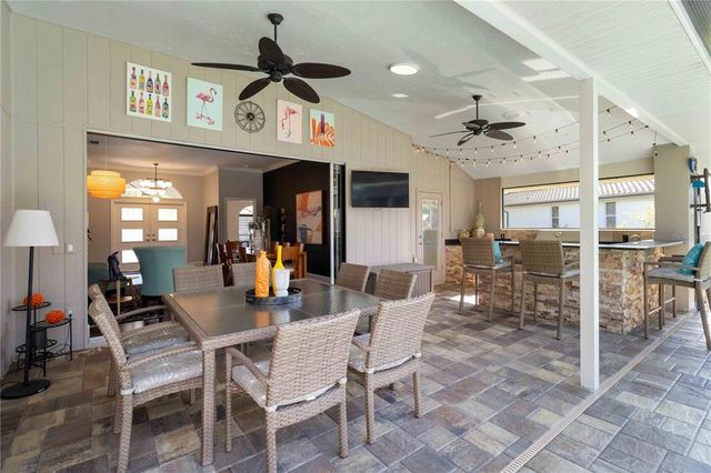 7324 LINKS COURT, Sarasota, FL 34243