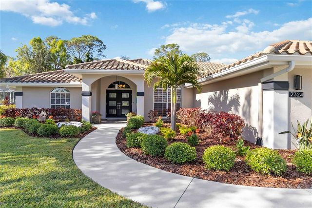7324 LINKS COURT, Sarasota, FL 34243