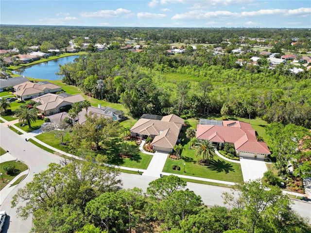 7324 LINKS COURT, Sarasota, FL 34243