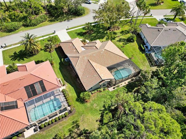 7324 LINKS COURT, Sarasota, FL 34243
