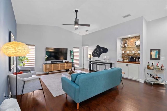 7324 LINKS COURT, Sarasota, FL 34243