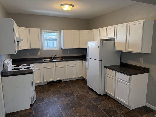 1121 N 12th St, Superior, WI 54880