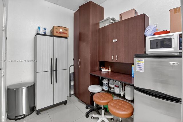 Full Service Beauty Salon For Sale On 8th Street, Miami, FL 33184