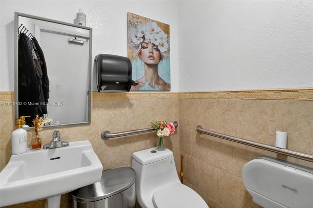 Full Service Beauty Salon For Sale On 8th Street, Miami, FL 33184