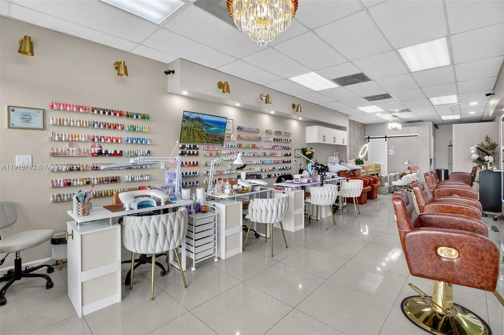 Full Service Beauty Salon For Sale On 8th Street, Miami, FL 33184